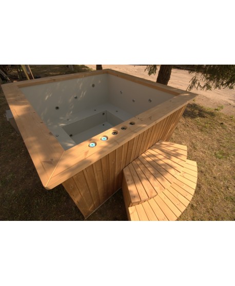 Deluxe hot tub 180x180 cm, square shape with thermowood trim Deluxe hot tub 180x180 cm, square shape with thermowood trim