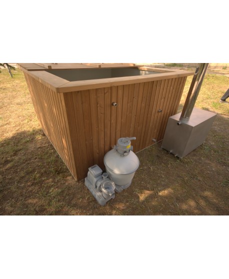 Deluxe hot tub 180x180 cm, square shape with thermowood trim Deluxe hot tub 180x180 cm, square shape with thermowood trim