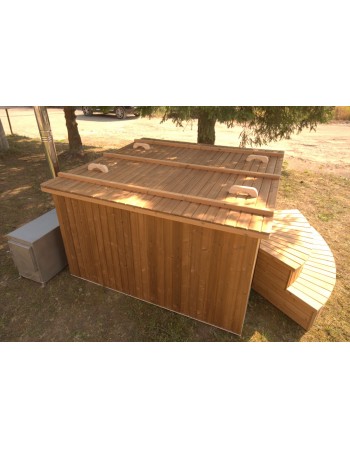 Deluxe hot tub 180x180 cm, square shape with thermowood trim